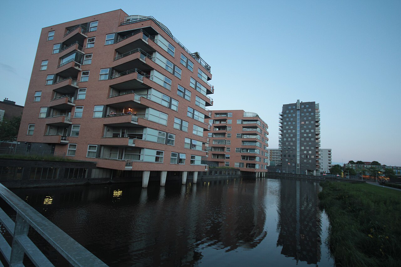 Nieuwbouw aan de Albardakade in Geuzenveld
